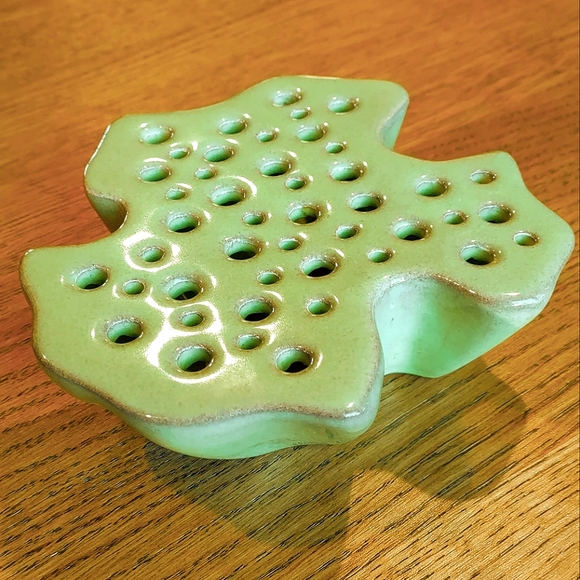 Vintage Other - Ceramic Flower Frog Ikebana Coral Shamrock